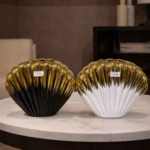 Shell Style Vase White & Black