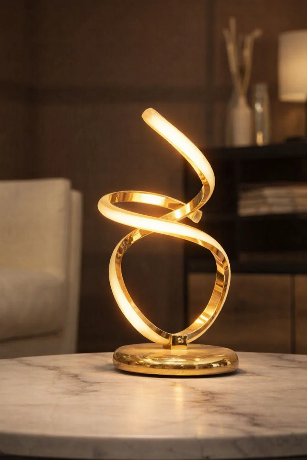 Geometric style lamp 2 Geometric Style Lamp 2 - Image 1